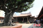 鹿港龙山寺建于明末清初，乾隆51年(1786年)迁建于现址。　徐德金 摄 - 台湾新闻-中国新闻网