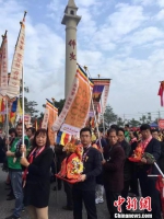 福清城隍爷神像参加高雄佛光山举办的“神明联谊会”。　邢国慢 摄 - 台湾新闻-中国新闻网