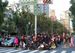 高雄青年路着名悬日美景　大年初一再度现身 - 中时电子报