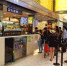 位于香港机场的大家乐(Cafe de Coral)连锁速食店。(图/Shutterstock) - 中时电子报