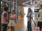 在粤创业台湾青年接受采访。　孔萍萍 摄 - 台湾新闻-中国新闻网