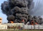 高雄桥头塑胶工厂大火　浓烟延烧逾4小时才扑灭 - 中时电子报
