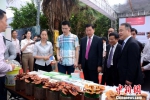 作为亚洲地区最大食用菌行业盛会，第十一届中国蘑菇节吸引来自24个国家和地区的嘉宾、代表2000多人前来参加。　张金川 摄 - 台湾新闻-中国新闻网