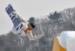 图辑》平昌冬奥DAY5 韩女滑冰选手比赛险走光 - 中时电子报