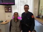 阿嬷误认拿到假钞 警护送至银行换钞 - 中时电子报