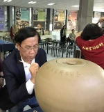 南投县陶艺学会理事长 添兴窑父子薪火相传 - 中时电子报